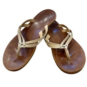 EUC - Olukai Kapehe Sandal - Size 6, Tan Leather